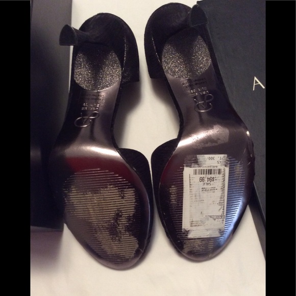 Dress Heels - Picture 5 of 9